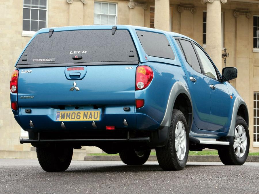  Mitsubishi L200 4Life Double Cab 2006 года  (UK) (фото 4 из 10)